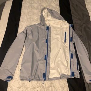 Vineyard vines rain jacket